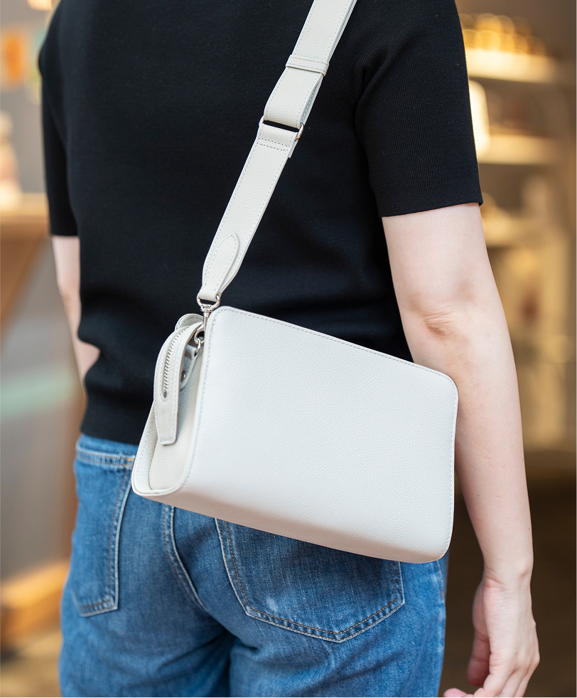 ボックスショルダーバッグ