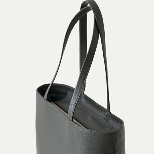 LIB ビジネスレザーファクトリー A4トートバッグ ホールブラック 美品 LIB]A4トートバッグ 本革 撥水 レディース メンズ 通勤 大容量 通学