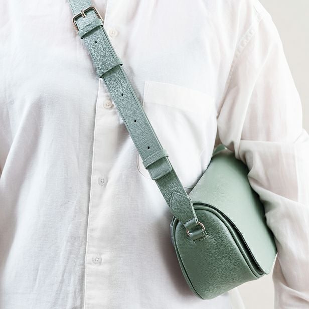 ワイドショルダーバッグ