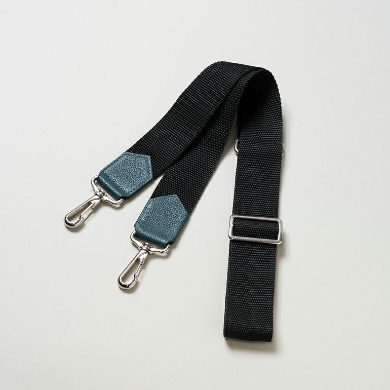 ティールブルー