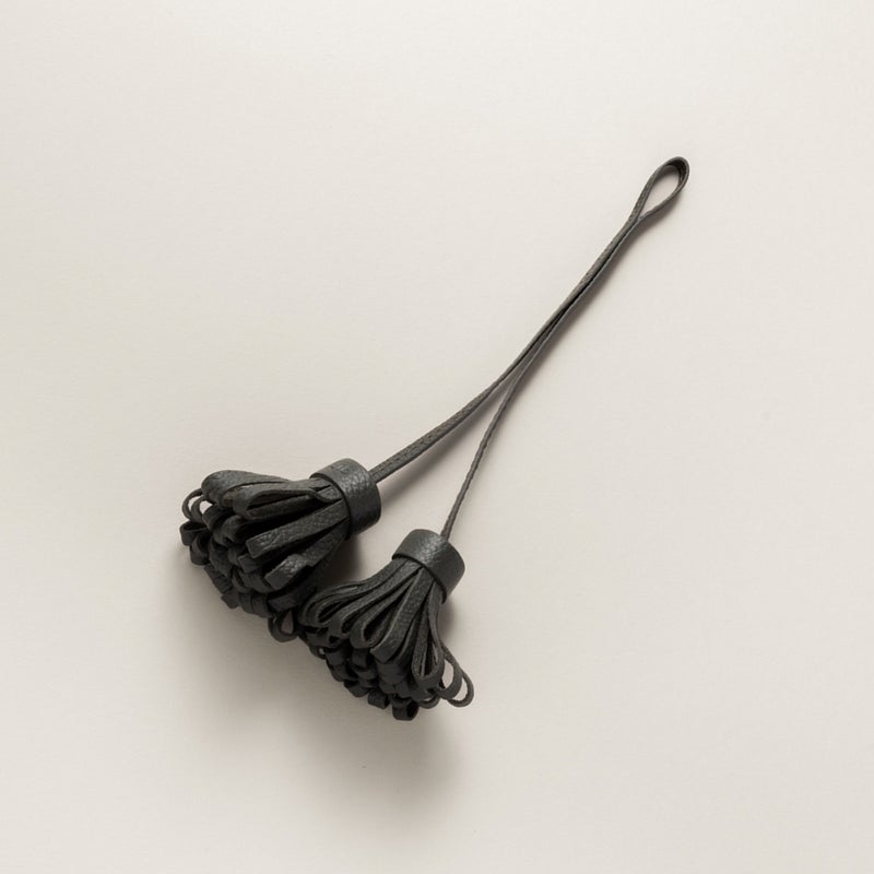 ループタッセル バッグチャーム