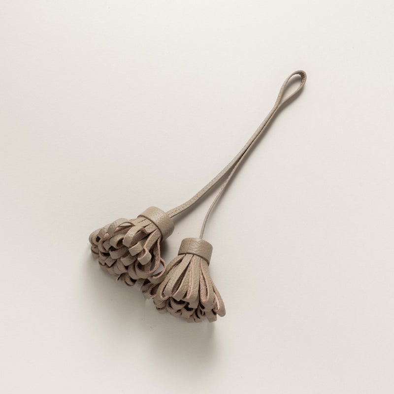 ループタッセル バッグチャーム