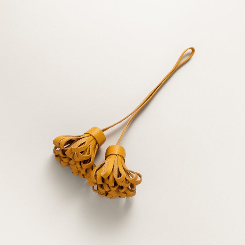 ループタッセル バッグチャーム