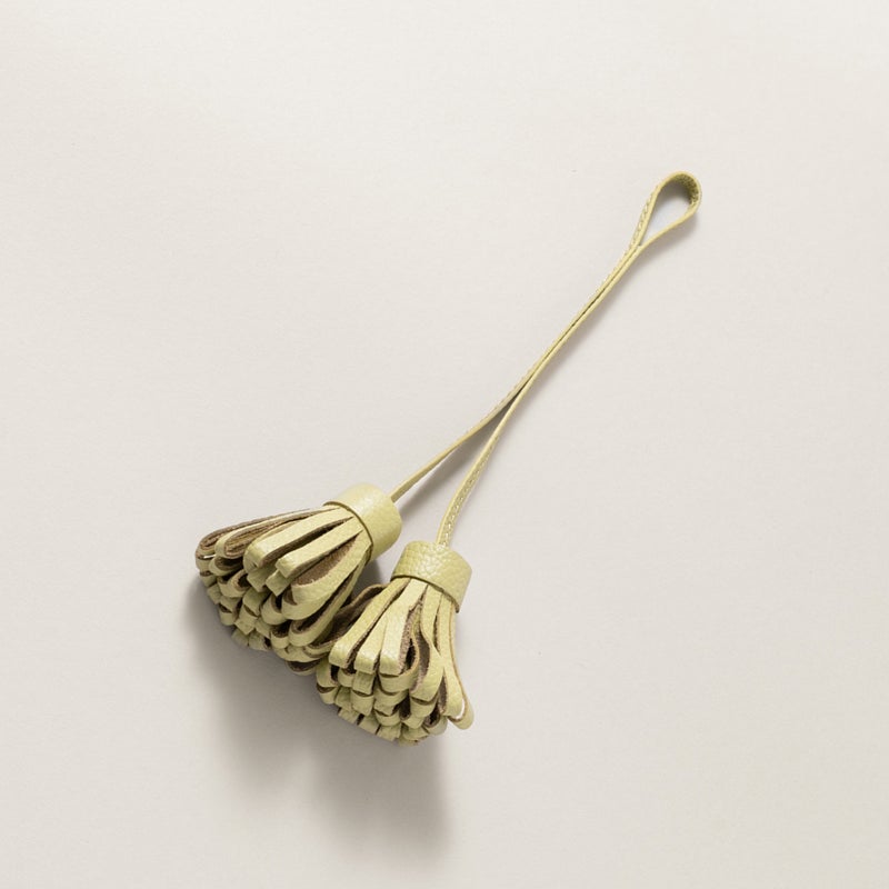 ループタッセル バッグチャーム